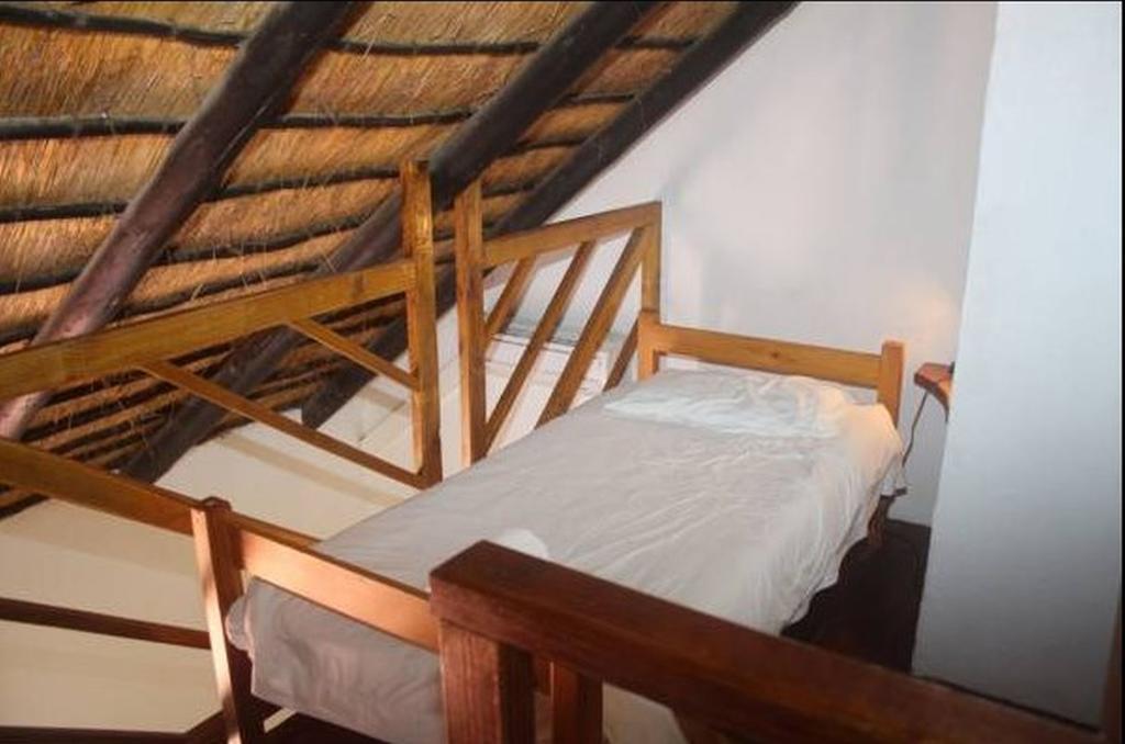 Khaya La Manzi Guest Lodge Hibberdene Oda fotoğraf