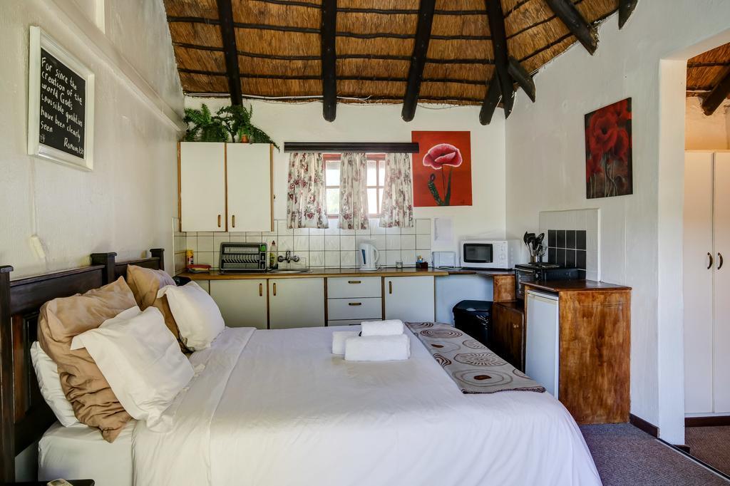 Khaya La Manzi Guest Lodge Hibberdene Dış mekan fotoğraf
