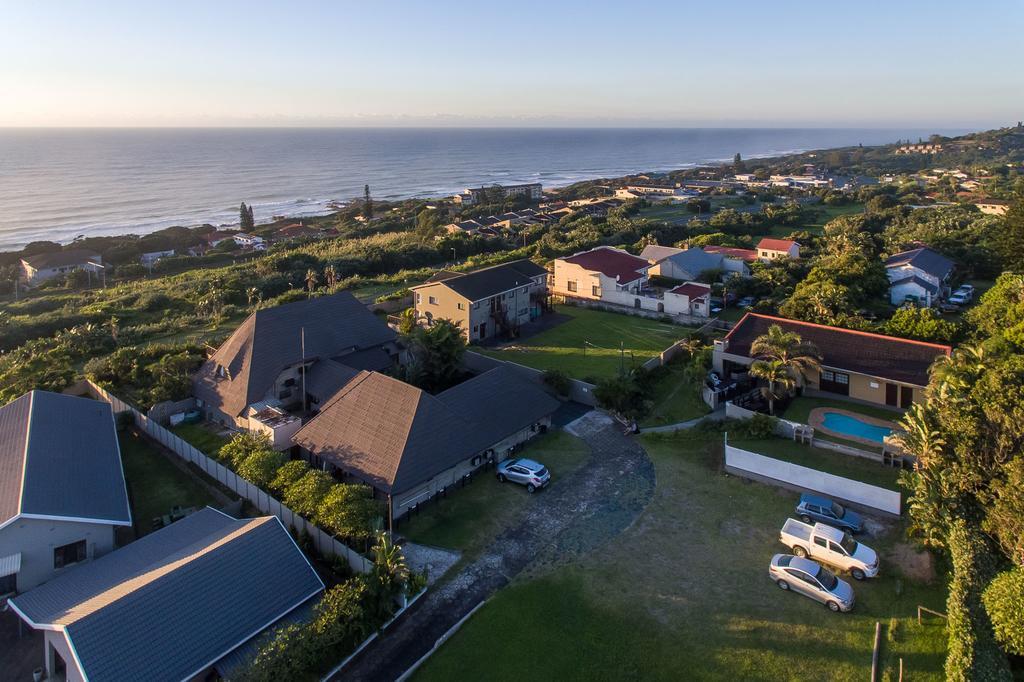 Khaya La Manzi Guest Lodge Hibberdene Dış mekan fotoğraf