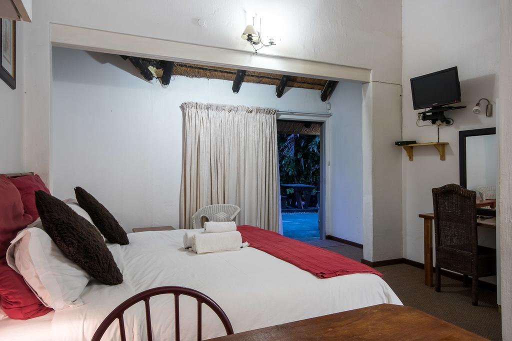 Khaya La Manzi Guest Lodge Hibberdene Dış mekan fotoğraf