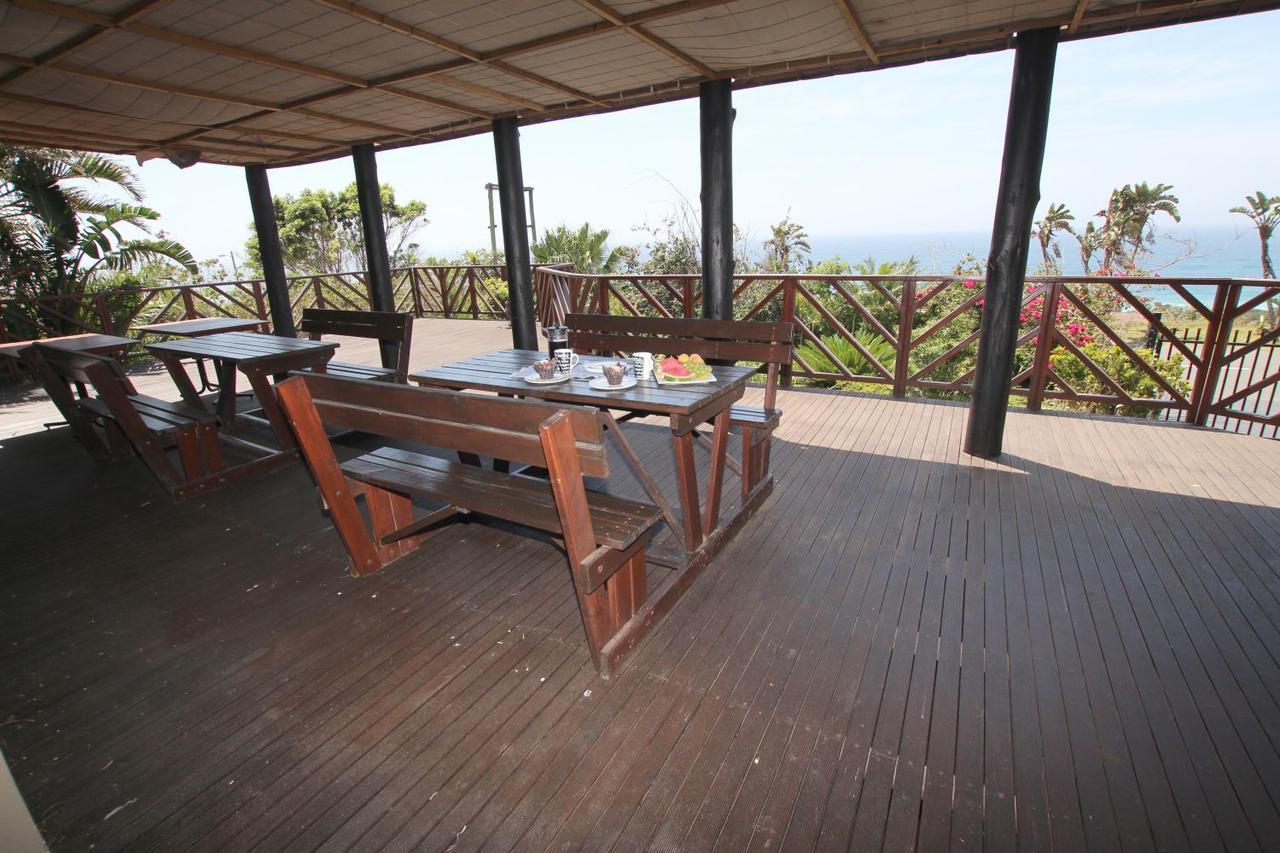 Khaya La Manzi Guest Lodge Hibberdene Dış mekan fotoğraf